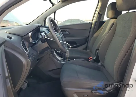 2018 Chevrolet Trax Ls z USA, uszkodzony, nr VIN KL7CJKSB8JB517876